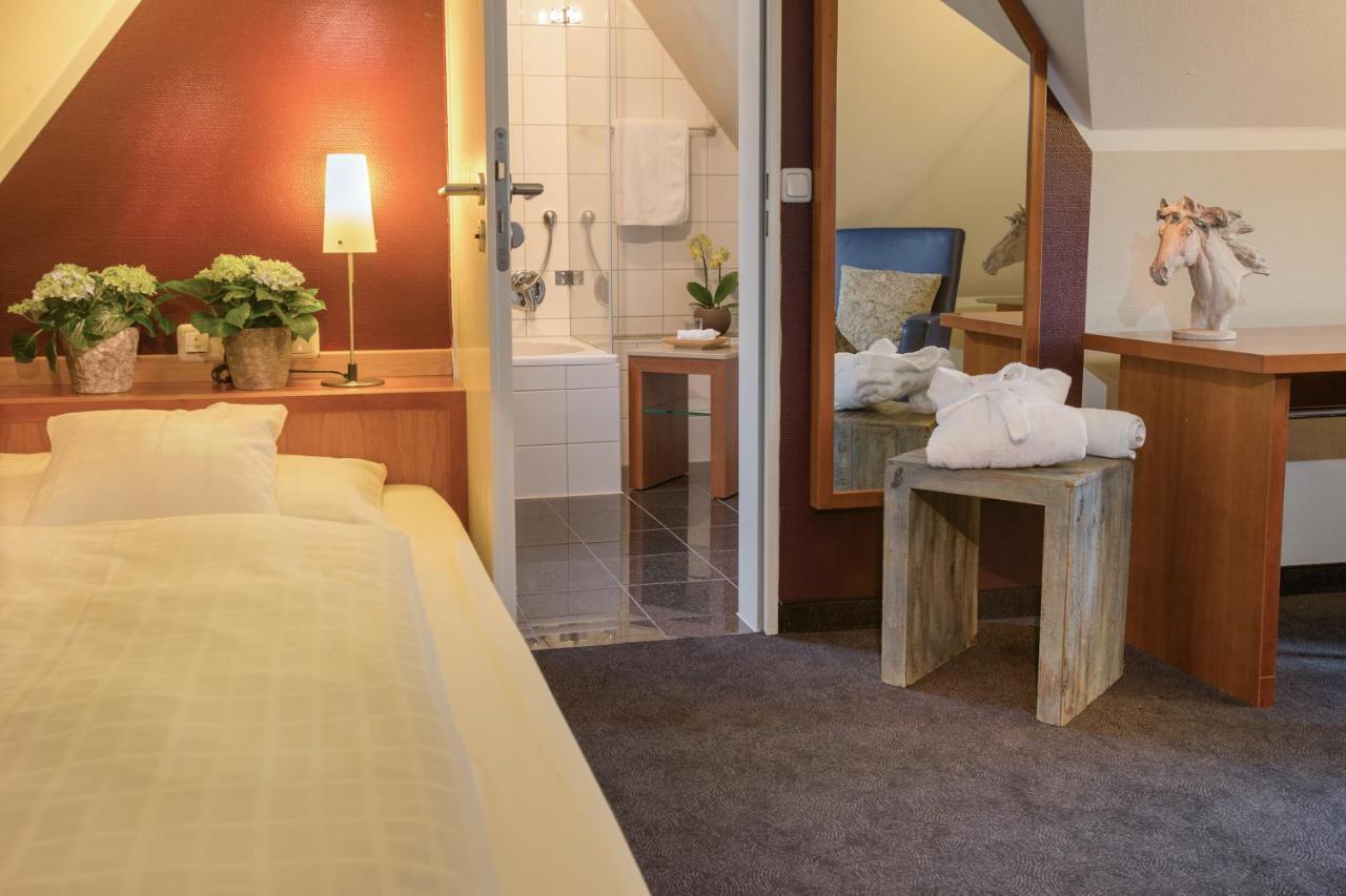 Seehotel Niedernberg - Das Dorf Am See Luaran gambar