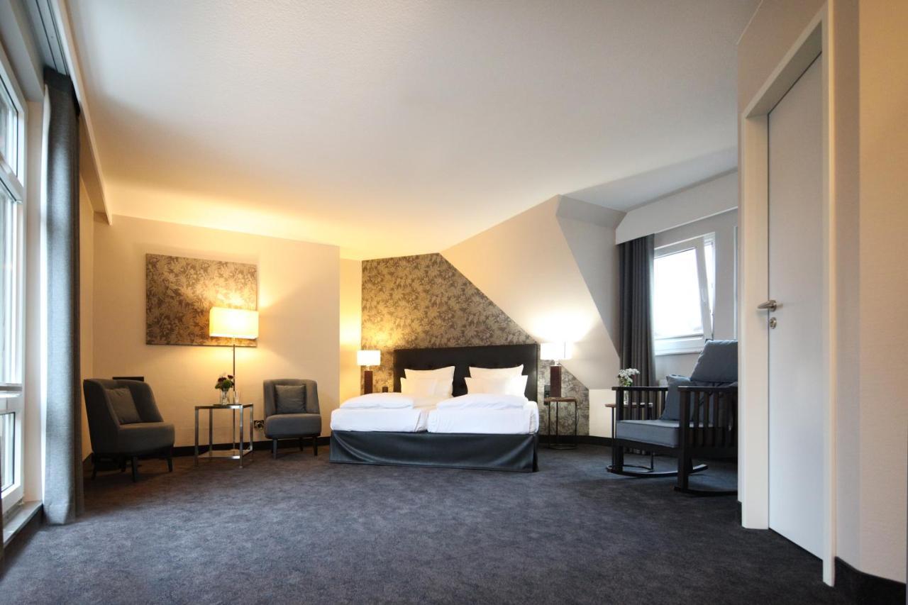 Seehotel Niedernberg - Das Dorf Am See Luaran gambar